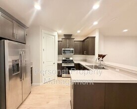 18010 NE 47th Ave in Vancouver, WA - Building Photo - Building Photo