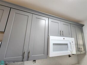 2466 Lincoln St in Hollywood, FL - Building Photo - Building Photo