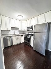 5644 W 105th St in Oak Lawn, IL - Building Photo - Building Photo