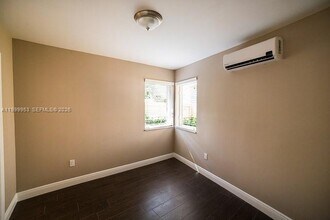 500 SW 9th Ave in Miami, FL - Building Photo - Building Photo