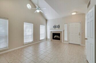 12565 Piping Rock Dr in Houston, TX - Building Photo - Building Photo