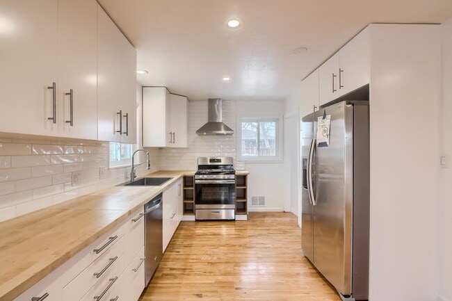 207 Teal St in Northglenn, CO - Building Photo - Building Photo