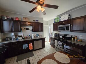 317 Summit Ave, Unit 4 in Boston, MA - Foto de edificio - Building Photo