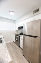 422 W 6th St, Unit 201