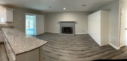 6278 Woodbury Ave in Las Vegas, NV - Building Photo - Building Photo