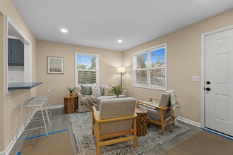 1808 26th Ave N in Nashville, TN - Foto de edificio - Building Photo