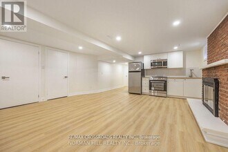 3 Christina Crescent in Toronto, ON - Building Photo - Building Photo