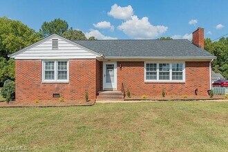 206 Abbotts Ave in Lexington, NC - Building Photo - Building Photo