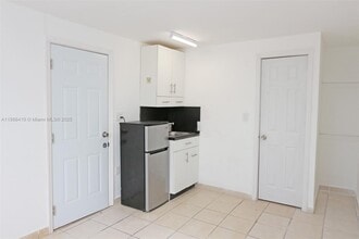 230 SW 16th Ave in Miami, FL - Building Photo - Building Photo