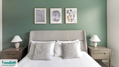 750 Fort Worth Ave, Unit 148 in Dallas, TX - Building Photo - Building Photo