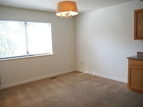 6115 Eagles Nest Dr in Colorado Springs, CO - Building Photo - Building Photo