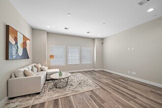 2623 Huntington Creek Ln in Houston, TX - Building Photo - Building Photo