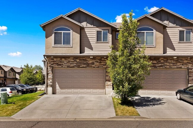 property at 1136 W 2875 N