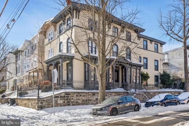 418 N 32nd St in Philadelphia, PA - Building Photo - Building Photo