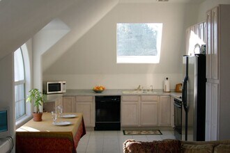 17717 Tulsa St in Los Angeles, CA - Building Photo - Building Photo