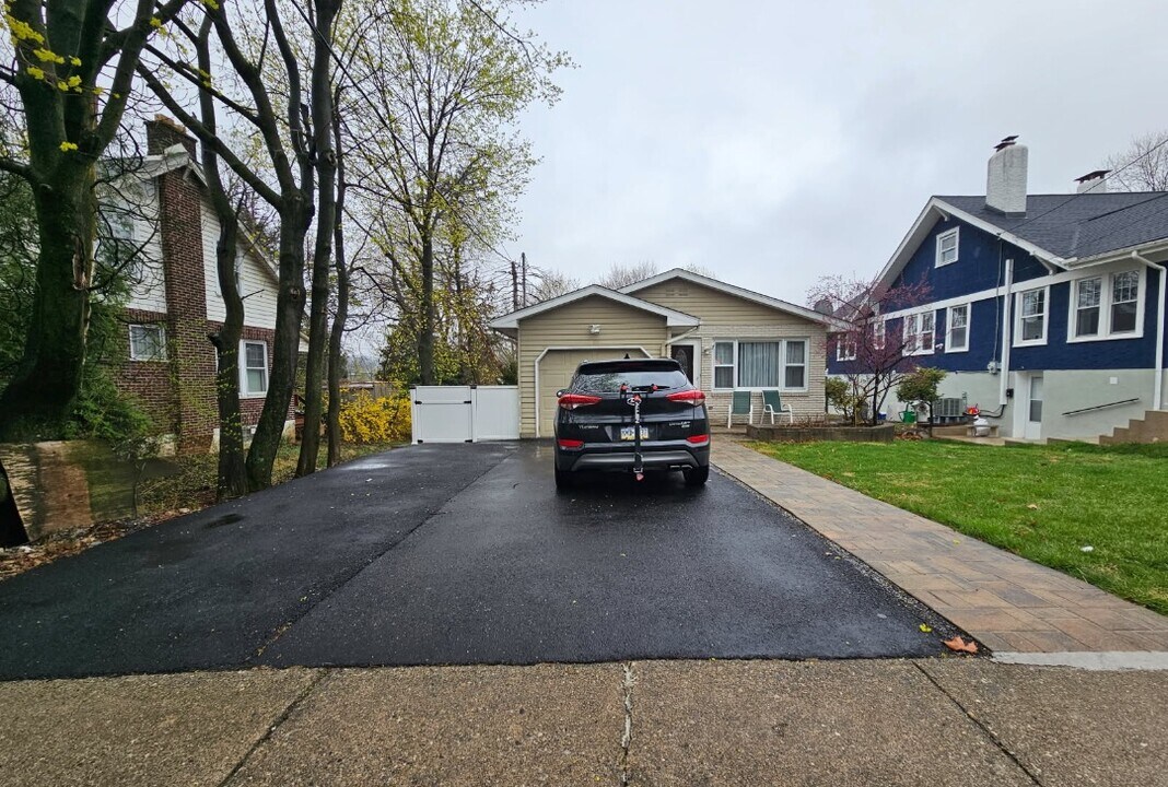 705 Pennsylvania Ave in Bethlehem, PA - Foto de edificio