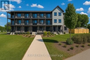 721 Franklin Blvd in Cambridge, ON - Building Photo