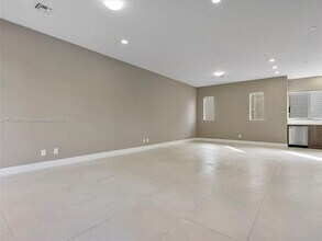 644 NE 12th Ave in Fort Lauderdale, FL - Building Photo - Building Photo