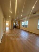 611 E Garfield Ave in Glendale, CA - Building Photo - Building Photo