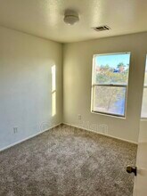 2022 Peacemaker Rd in Las Vegas, NV - Building Photo - Building Photo