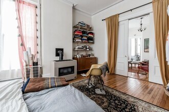 760 Congress St, Unit 1 in Portland, ME - Foto de edificio - Building Photo