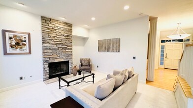 620 177th Ln NE in Bellevue, WA - Building Photo - Building Photo