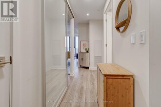 840 St Clair Ave W in Toronto, ON - Building Photo - Building Photo