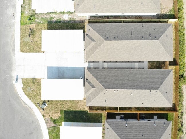 1812 Redbud Ln in Weslaco, TX - Building Photo - Building Photo