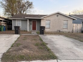 808 W Olmos Dr in San Antonio, TX - Building Photo