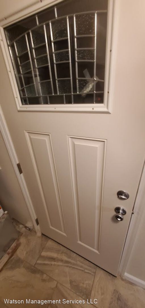 1914 SE Thurston St photo'