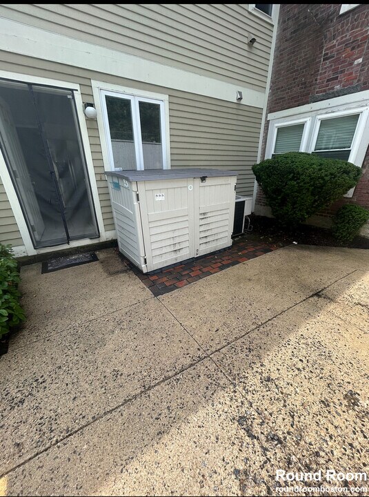 30 Cameron St in Brookline, MA - Building Photo
