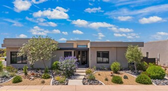3214 S Red Sands Way in Hurricane, UT - Building Photo