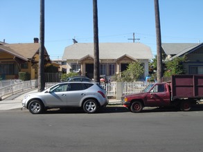 2927 S Budlong Ave in Los Angeles, CA - Building Photo - Building Photo