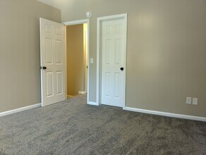 2804 Oak Hill Dr in Williamsburg, VA - Building Photo - Building Photo