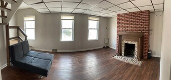 2022 Plainview Ave in Pittsburgh, PA - Building Photo