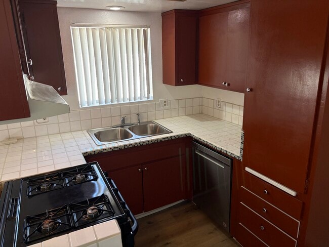 2188 Via Robles, Unit 2188 ViaRobles Oceanside in Oceanside, CA - Building Photo - Building Photo