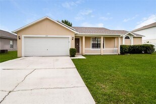 257 Churchill Ct in Kissimmee, FL - Building Photo
