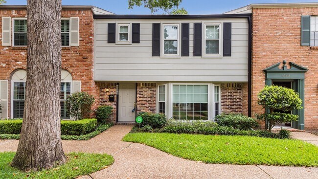 12615 Huntingwick Dr in Houston, TX - Building Photo - Building Photo