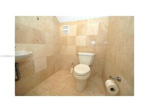 929 Meridian Ave in Miami Beach, FL - Building Photo - Building Photo