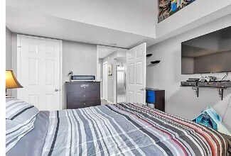 327 Chestnut Ave, Unit 307 in Long Beach, CA - Foto de edificio - Building Photo