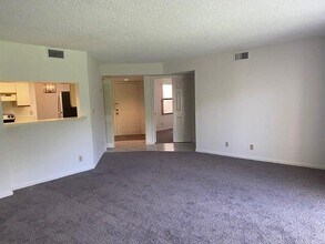 12692 Shoreline Dr in Wellington, FL - Building Photo - Building Photo