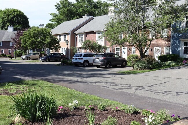 37 Dead Eye Run in Swampscott, MA - Building Photo - Building Photo