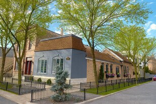 2164 N Bell Ave in Chicago, IL - Building Photo