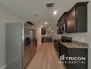 23091 Bellini Dr in Magnolia, TX - Building Photo - Building Photo