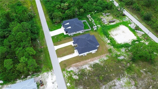 property at 873 Duplex St E