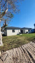 8048 NW 14th Ct in Miami, FL - Building Photo - Building Photo