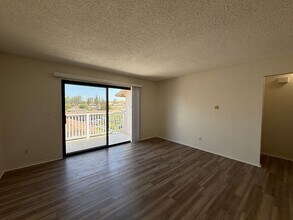 3400 Santa Maria Way in Santa Maria, CA - Building Photo - Building Photo