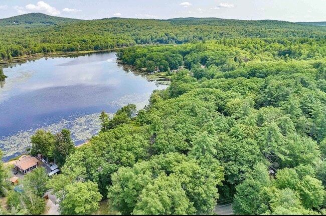 5 Canoe Ln in Gilmanton, NH - Building Photo - Building Photo
