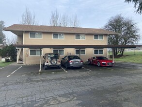 26524 NE Allen Ct, Unit 3 in Duvall, WA - Building Photo - Building Photo