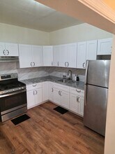 156 W Albanus St in Philadelphia, PA - Foto de edificio - Building Photo